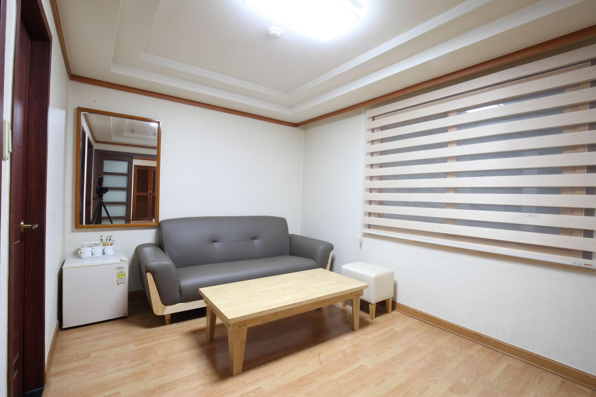 Angel Hotel Puszan Kültér fotó