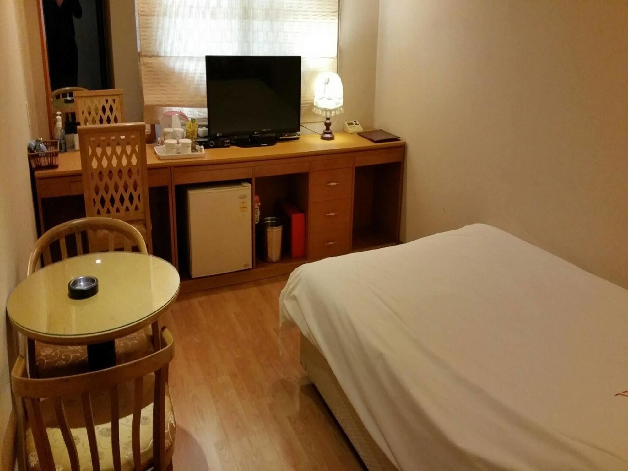 Angel Hotel Puszan Kültér fotó